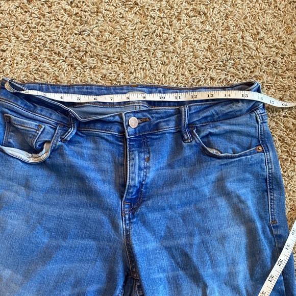 Old Navy Super Skinny Crop Jeans size 12 - Picture 8 of 8